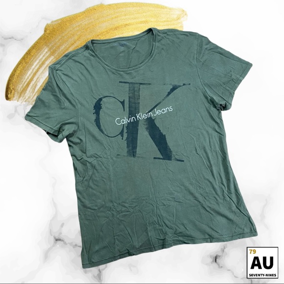 Vintage Calvin Klein Oversized Tee - Picture 4 of 4